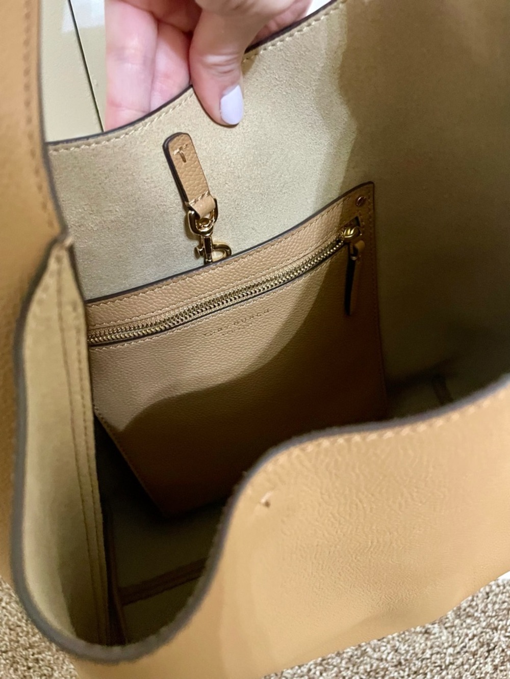 Tory Burch large ROMY Hobo Bag - Picture 12 of 16
